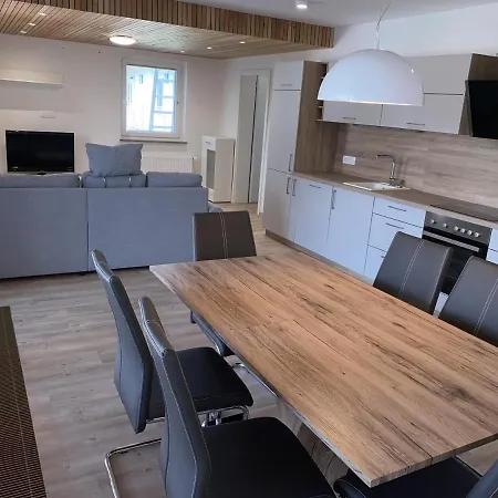 Apartment Aha *